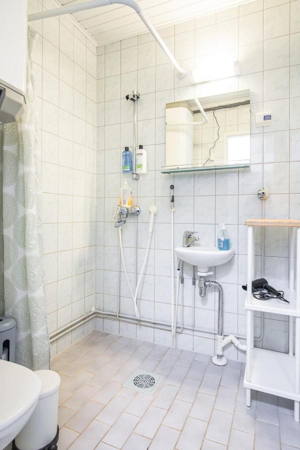Tuurin Yoesaeiloe Apartment ภายนอก รูปภาพ
