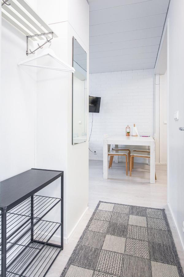 Tuurin Yoesaeiloe Apartment ภายนอก รูปภาพ