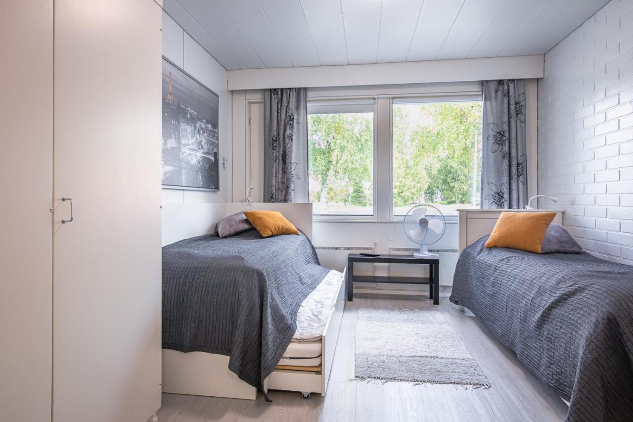 Tuurin Yoesaeiloe Apartment ภายนอก รูปภาพ