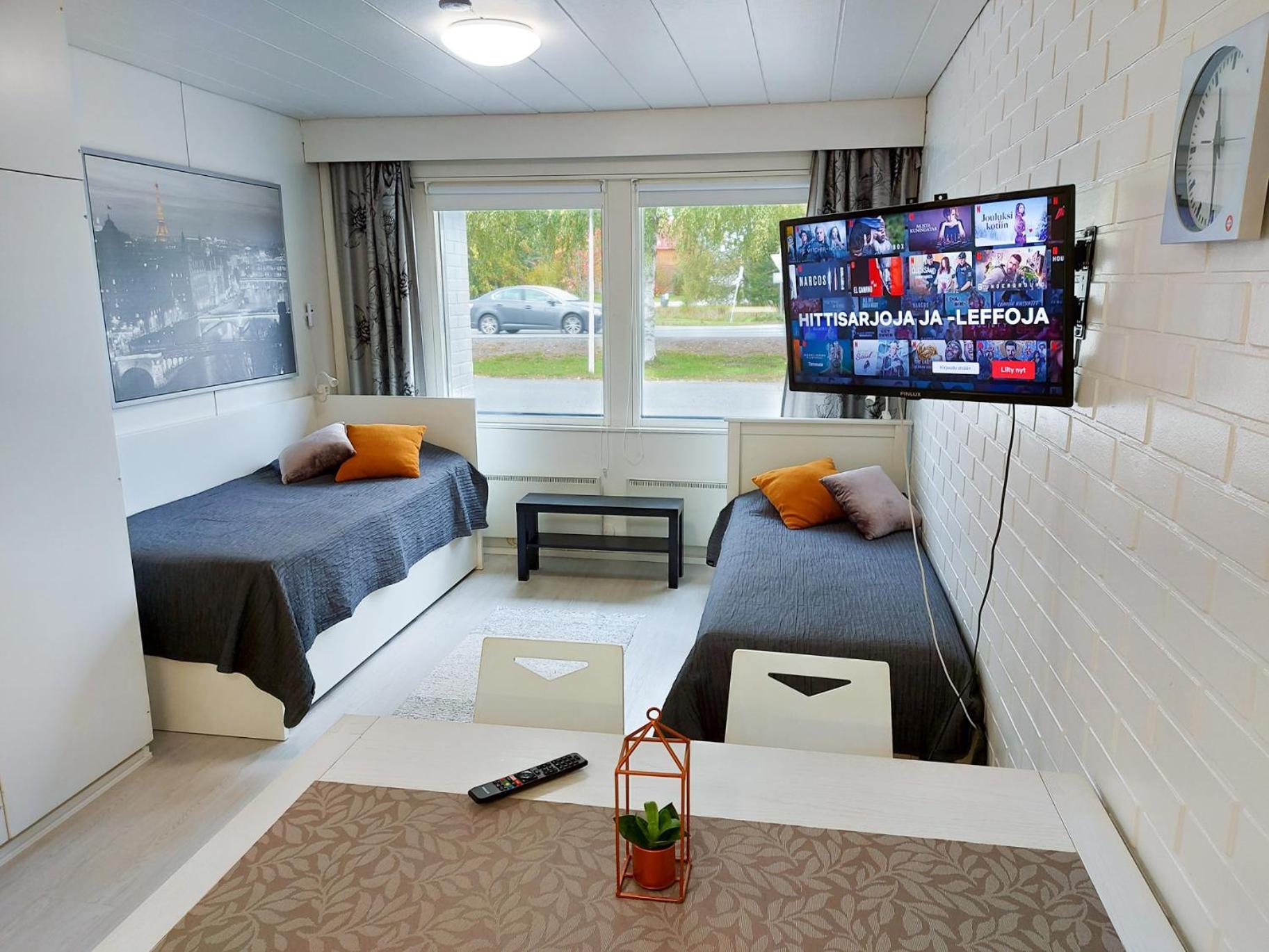 Tuurin Yoesaeiloe Apartment ภายนอก รูปภาพ